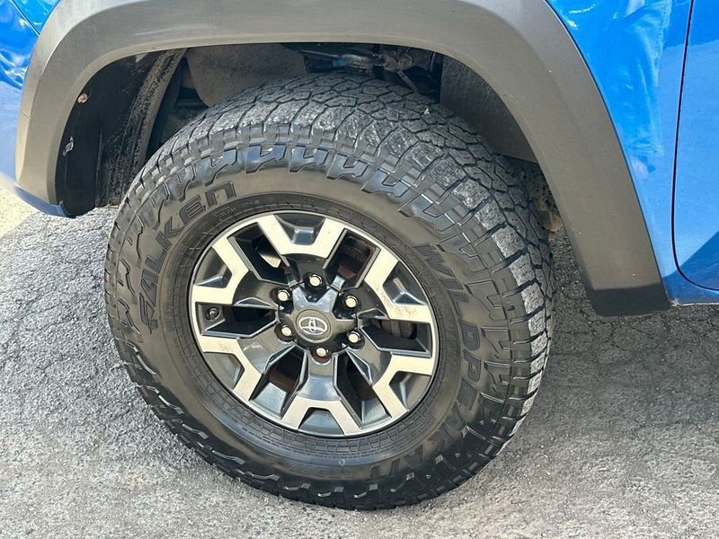 2018 Toyota Tacoma  - 23037964 - 10