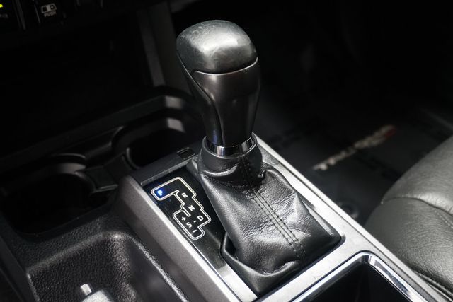 2018 Toyota Tacoma  - 23027043 - 19