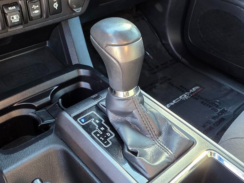 2018 Toyota Tacoma  - 22947191 - 30