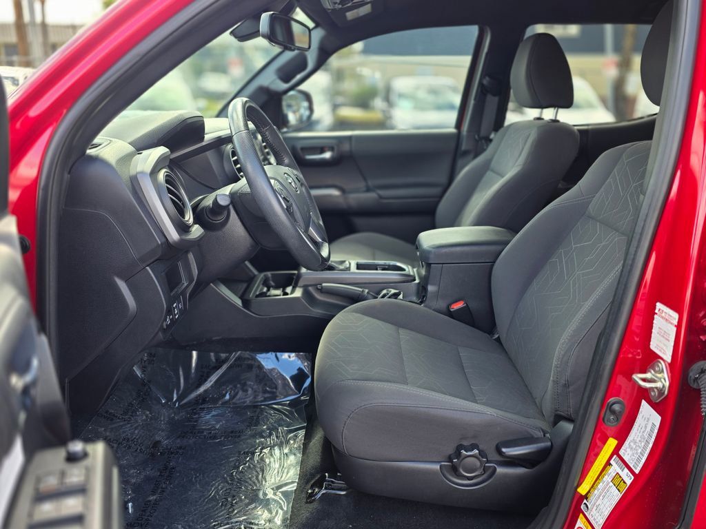 2018 Toyota Tacoma  - 22986226 - 11