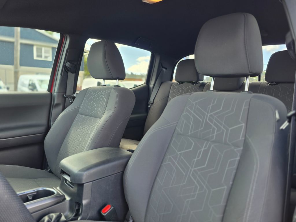 2018 Toyota Tacoma  - 22986226 - 12