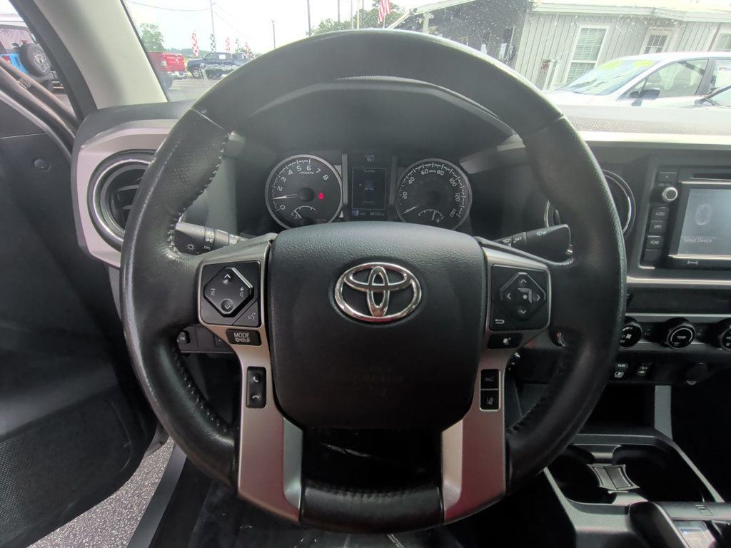 Toyota Tacoma DOUBLE CAB photo 15