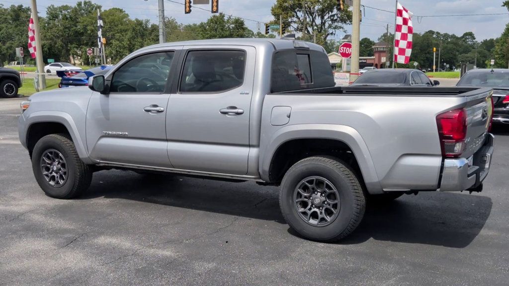Toyota Tacoma DOUBLE CAB photo 6