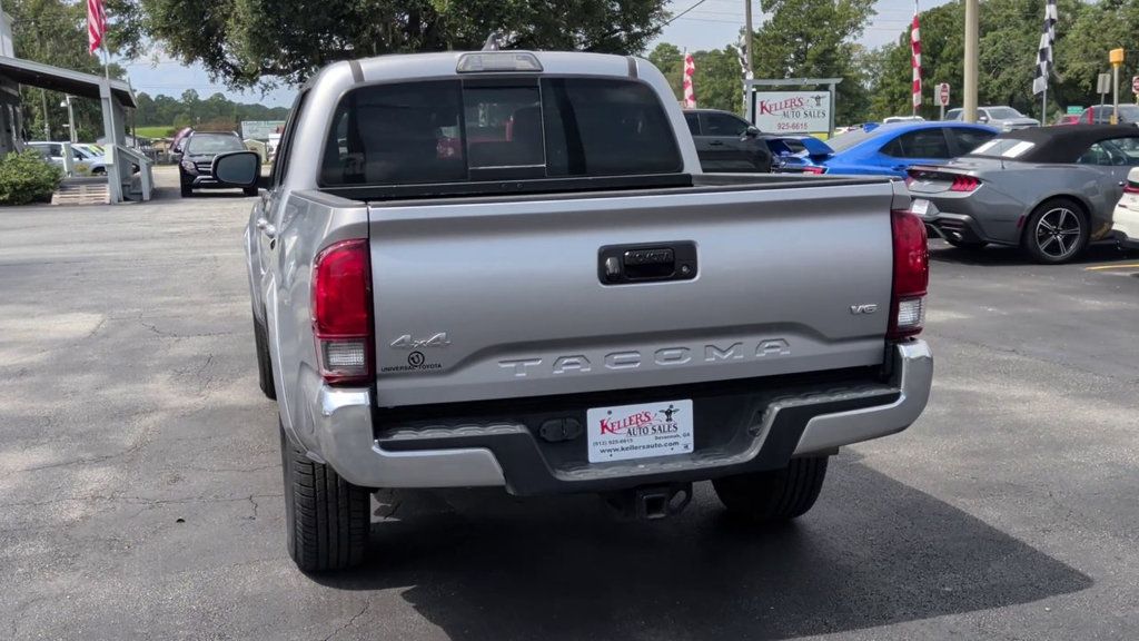 Toyota Tacoma DOUBLE CAB photo 7