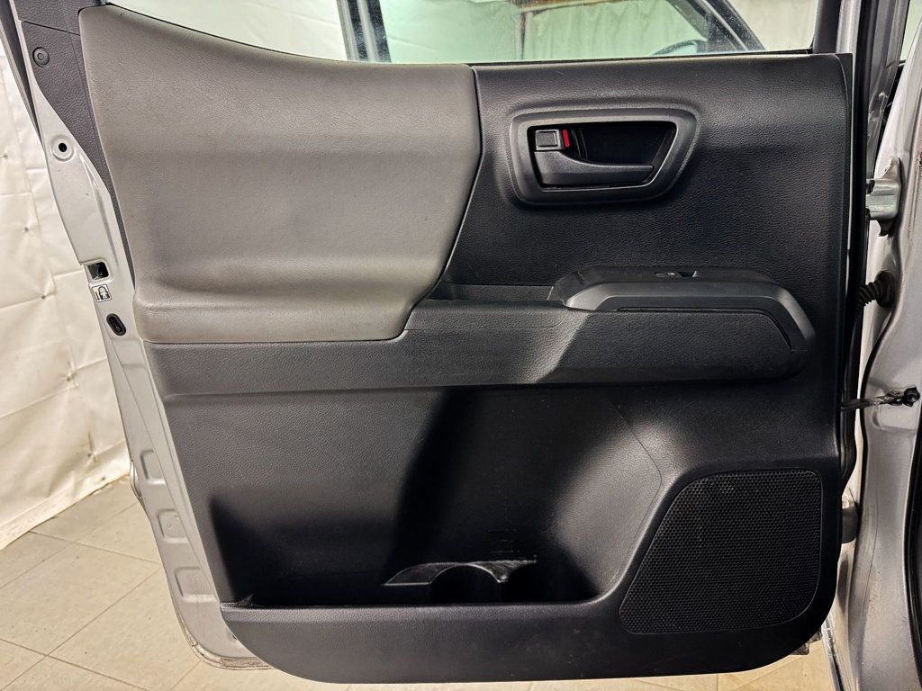 2018 Toyota Tacoma DOUBLE CAB SR V6 4X4 - 22988413 - 12