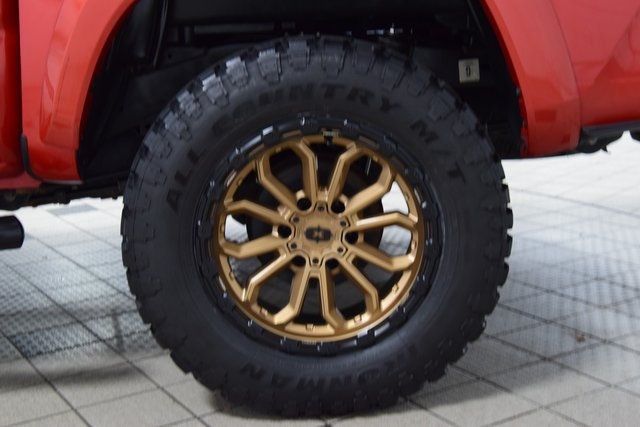 2018 Toyota Tacoma Limited - 22894944 - 24