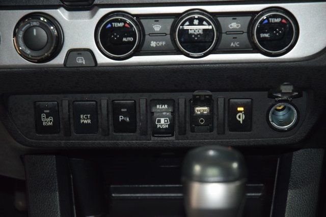 2018 Toyota Tacoma Limited - 22894944 - 30