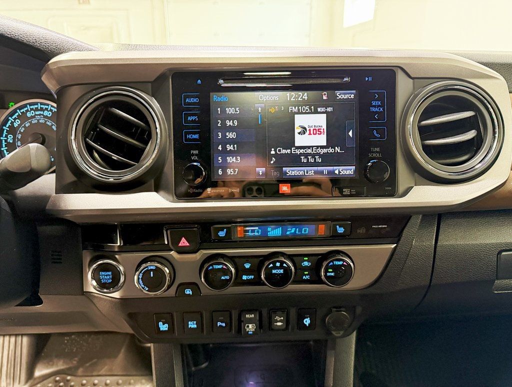 2018 Toyota Tacoma Limited Double Cab V6 4x4 photo 16