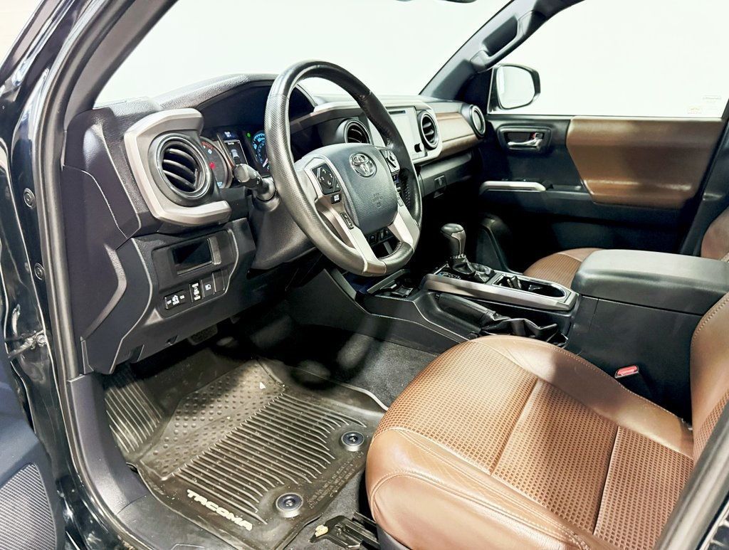 2018 Toyota Tacoma Limited Double Cab 5' Bed V6 4x4 Automatic - 22910726 - 29