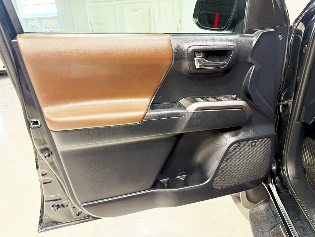 2018 Toyota Tacoma Limited Double Cab V6 4x4 photo 30