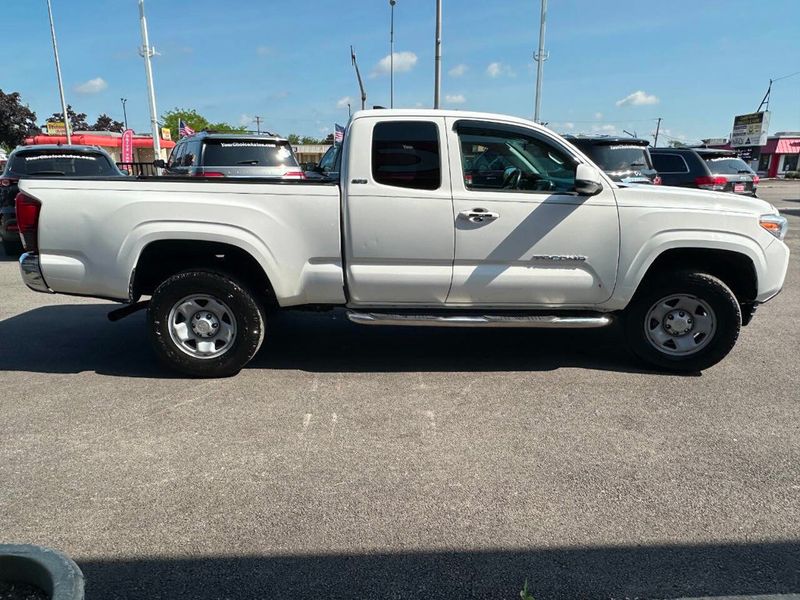 2018 Toyota Tacoma SR5 Access Cab 6' Bed I4 4x4 Automatic - 22871223 - 10