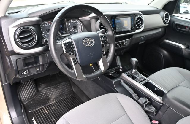 2018 Toyota Tacoma SR5 Double Cab  - 23062396 - 9