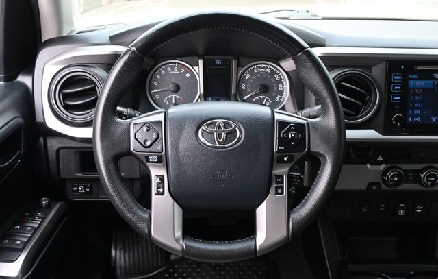 2018 Toyota Tacoma SR5 Double Cab  - 23062396 - 12