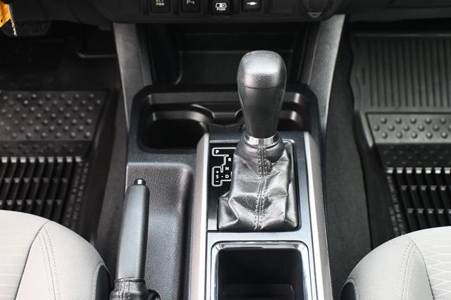 2018 Toyota Tacoma SR5 Double Cab  - 23062396 - 15