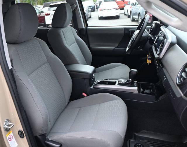2018 Toyota Tacoma SR5 Double Cab  - 23062396 - 18