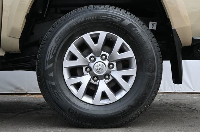 2018 Toyota Tacoma SR5 Double Cab  - 23062396 - 8