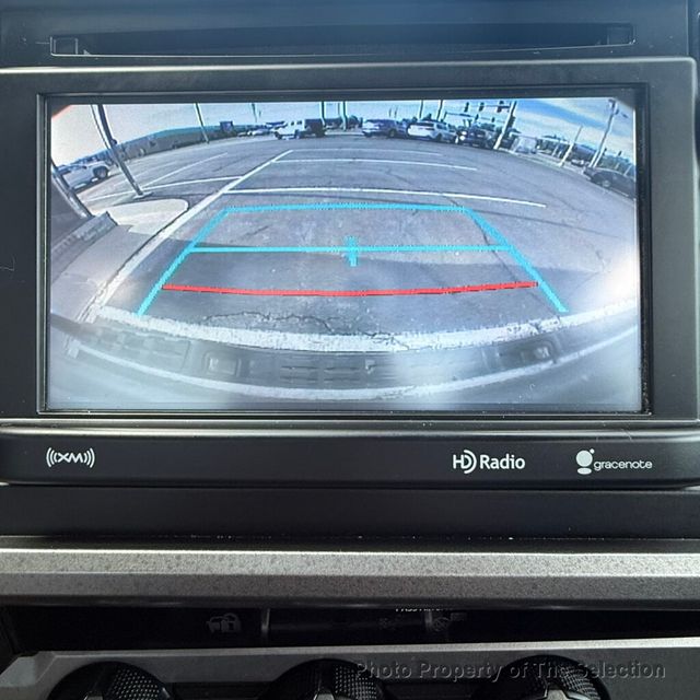 2018 Toyota Tacoma SR5 DOUBLE CAB 4X2 W/STAR SAFETY SYSTEM AND ENTUNE AUDIO - 23019743 - 32