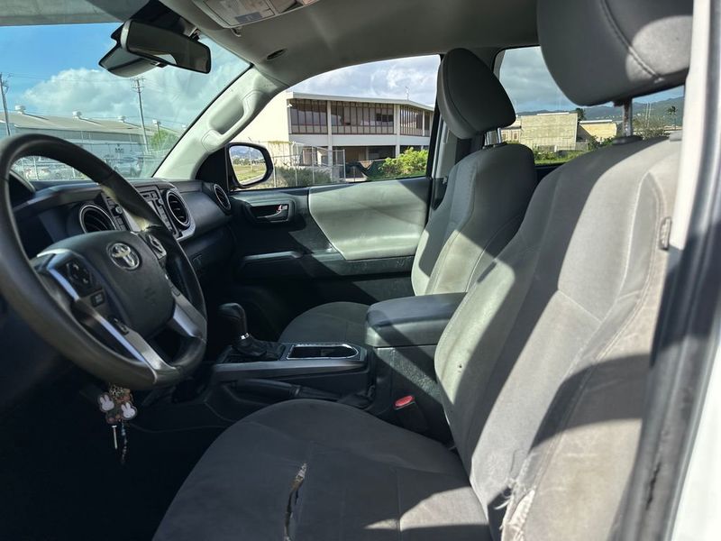 2018 Toyota Tacoma SR5 Double Cab 5' Bed I4 4x2 Automatic - 22990935 - 11