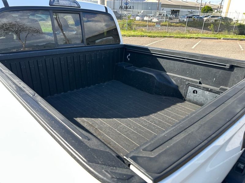 2018 Toyota Tacoma SR5 Double Cab 5' Bed I4 4x2 Automatic - 22990935 - 18