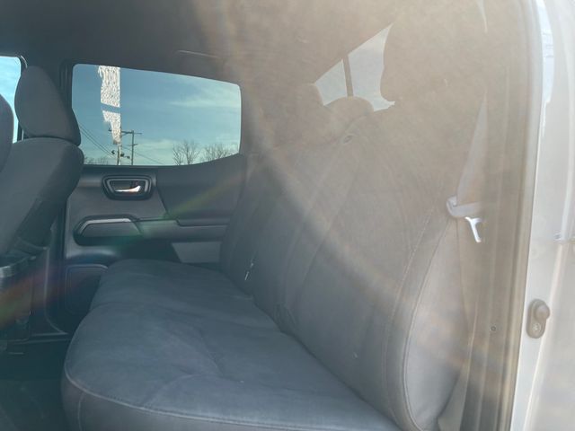 2018 Toyota Tacoma SR5 Double Cab 5' Bed V6 4x2 Automatic - 22972226 - 16