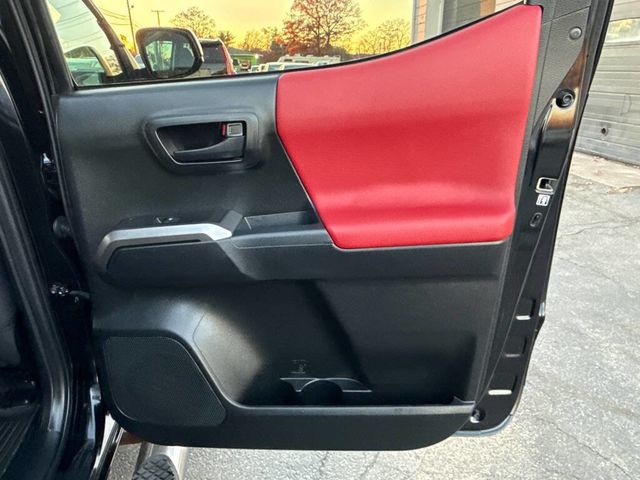 2018 Toyota Tacoma SR5 Double Cab 5' Bed V6 4x4 Automatic - 22945852 - 19