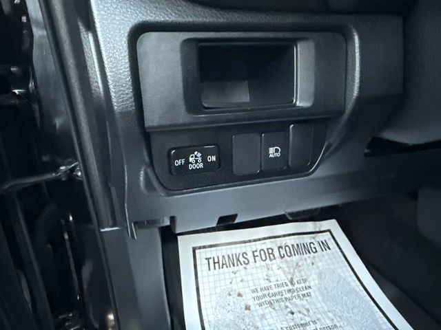 2018 Toyota Tacoma SR5 Double Cab 5' Bed V6 4x4 Automatic - 22945852 - 22