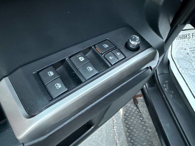 2018 Toyota Tacoma SR5 Double Cab 5' Bed V6 4x4 Automatic - 22945852 - 25