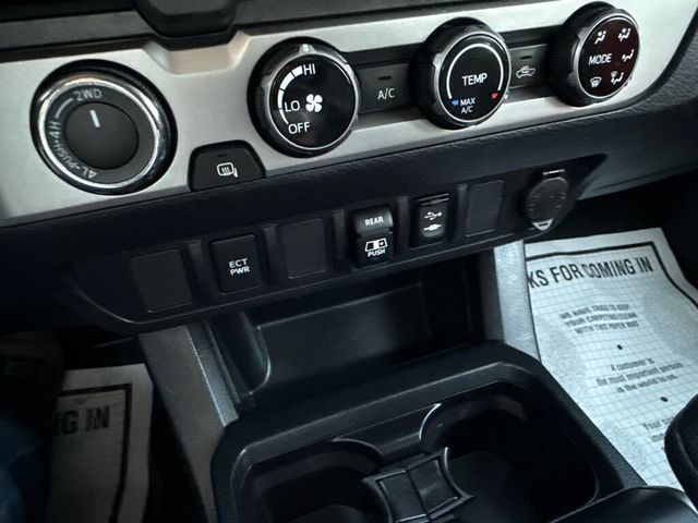 2018 Toyota Tacoma SR5 Double Cab 5' Bed V6 4x4 Automatic - 22945852 - 30