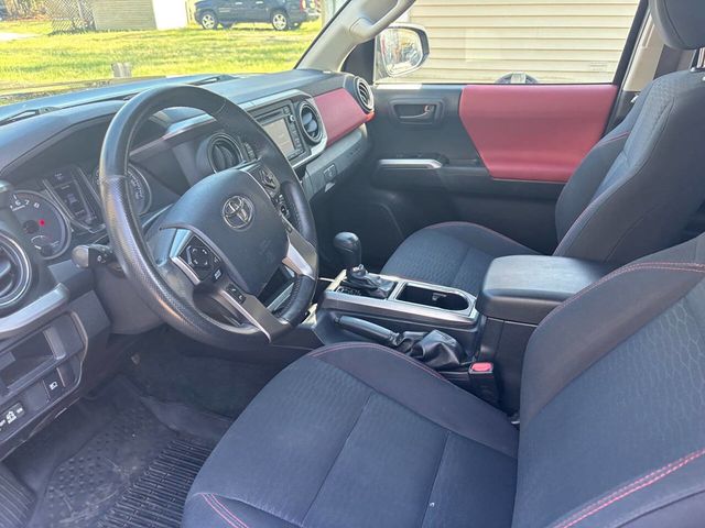 2018 Toyota Tacoma SR5 Double Cab 5' Bed V6 4x4 Automatic - 23016898 - 14