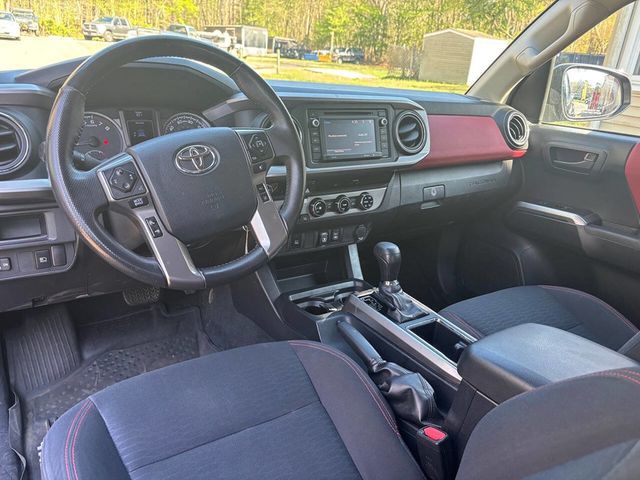 2018 Toyota Tacoma SR5 Double Cab 5' Bed V6 4x4 Automatic - 23016898 - 17