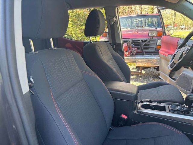 2018 Toyota Tacoma SR5 Double Cab 5' Bed V6 4x4 Automatic - 23016898 - 21