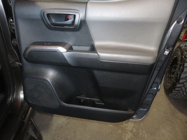 2018 Toyota Tacoma SR5 EXTRA CLEAN DOUBLECAB AZ TACOMA V6  - 22913596 - 27