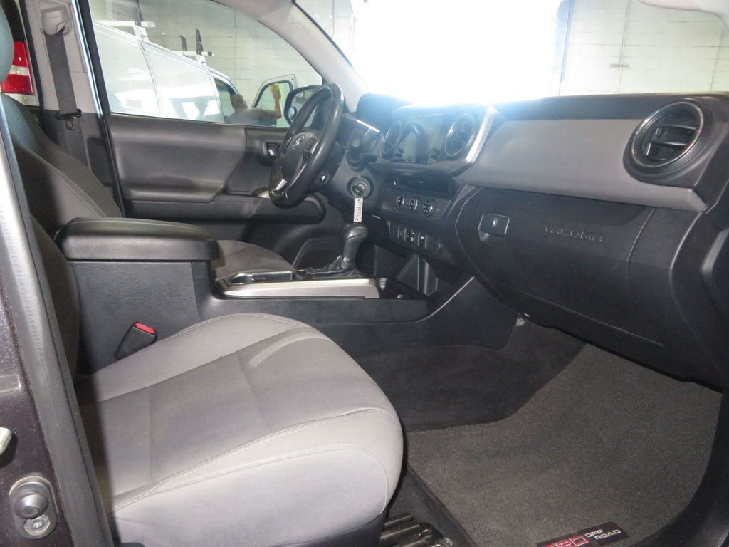 2018 Toyota Tacoma SR5 EXTRA CLEAN DOUBLECAB AZ TACOMA V6 - 22913596 - 34