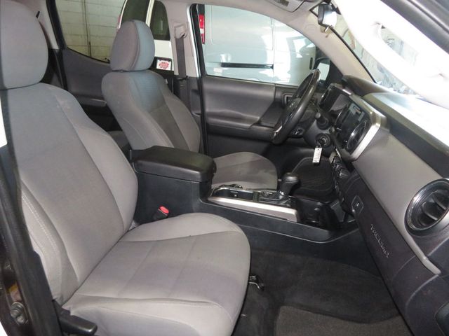 2018 Toyota Tacoma SR5 EXTRA CLEAN DOUBLECAB AZ TACOMA V6  - 22913596 - 35