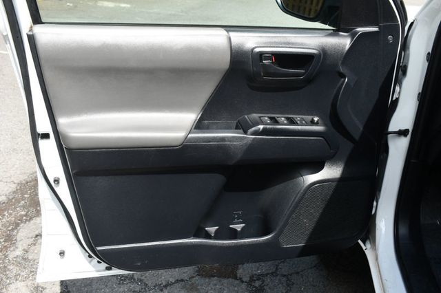 2018 Toyota Tacoma SR Double Cab 5' Bed V6 4x4 Automatic - 23022543 - 10