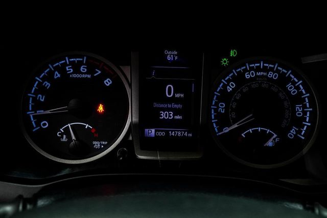 2018 Toyota Tacoma SR Double Cab 5' Bed V6 4x4 Automatic - 22982825 - 26