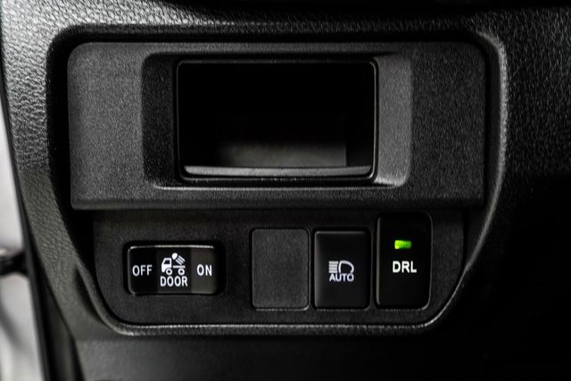 2018 Toyota Tacoma SR Double Cab 5' Bed V6 4x4 Automatic - 22982825 - 32