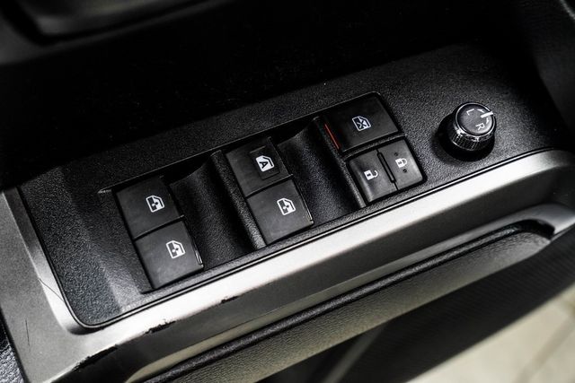 2018 Toyota Tacoma SR Double Cab 5' Bed V6 4x4 Automatic - 22982825 - 38