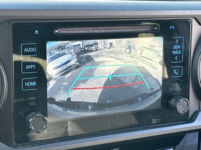 2018 Toyota Tacoma TRD Off-Road - 23056429 - 15