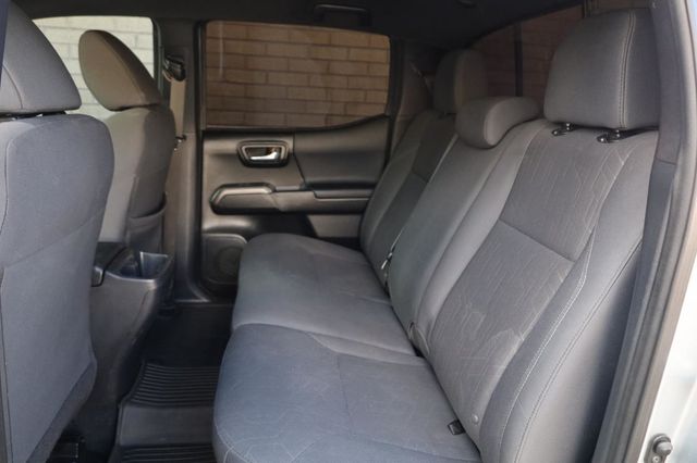 2018 Toyota Tacoma TRD Offroad - 23035528 - 17