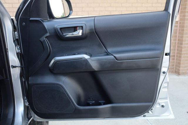 2018 Toyota Tacoma TRD Offroad - 23035528 - 23