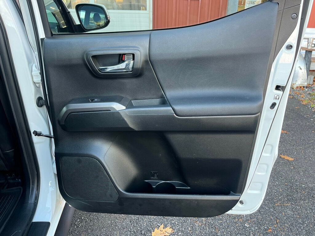 2018 Toyota Tacoma TRD OFF ROAD 6-Speed Manual 4x4 3 Pedals - 22942013 - 33