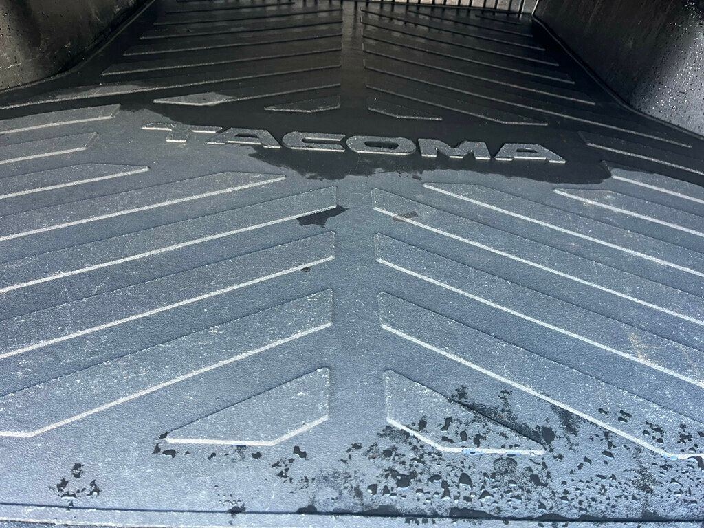 2018 Toyota Tacoma TRD OFF ROAD 6-Speed Manual 4x4 3 Pedals - 22942013 - 38