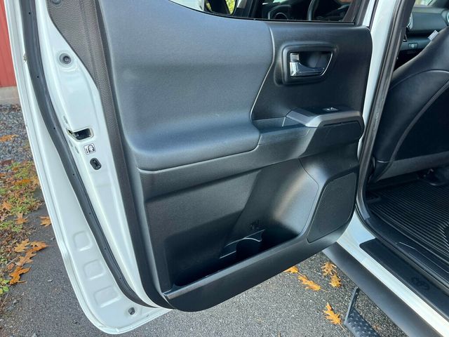 2018 Toyota Tacoma TRD OFF ROAD 6-Speed Manual 4x4 3 Pedals - 22942013 - 46