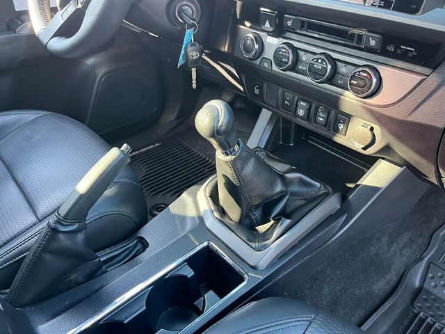 2018 Toyota Tacoma TRD OFF ROAD 6-Speed Manual 4x4 3 Pedals - 22942013 - 55