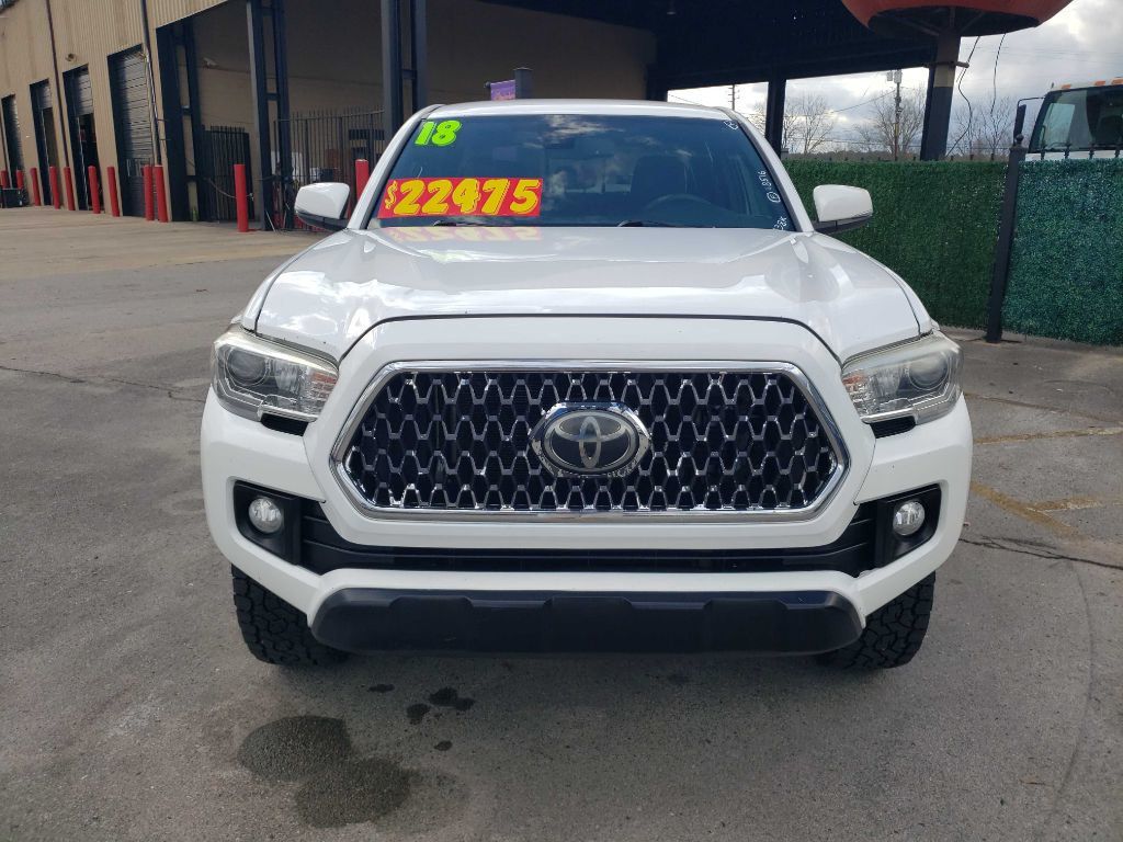 2018 Toyota Tacoma TRD Double Cab 4x4 photo 2