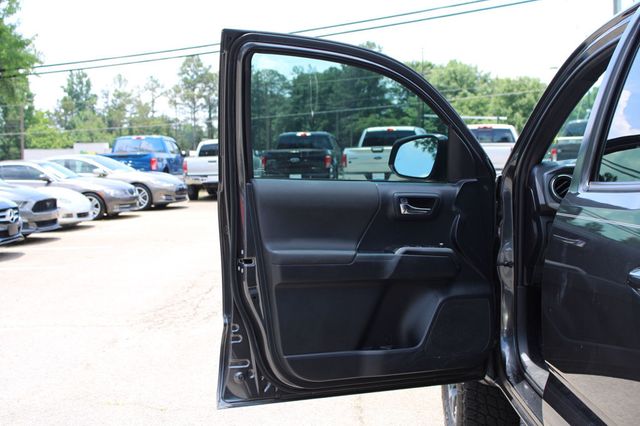 2018 Toyota Tacoma TRD Off Road Double Cab 5' Bed V6 4x4 Automatic - 23038920 - 12