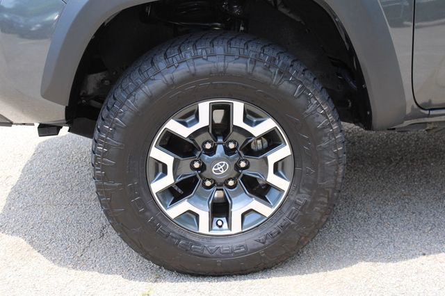2018 Toyota Tacoma TRD Off Road Double Cab 5' Bed V6 4x4 Automatic - 23038920 - 38
