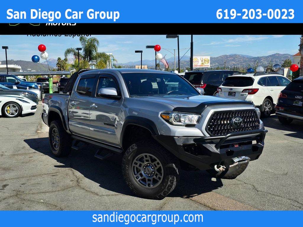 2018 Toyota Tacoma TRD Off Road Double Cab 5' Bed V6 4x4 MT - 22324980 - 0