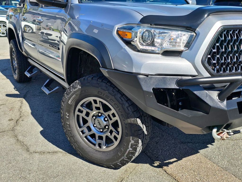 2018 Toyota Tacoma TRD Off Road Double Cab 5' Bed V6 4x4 MT - 22324980 - 2